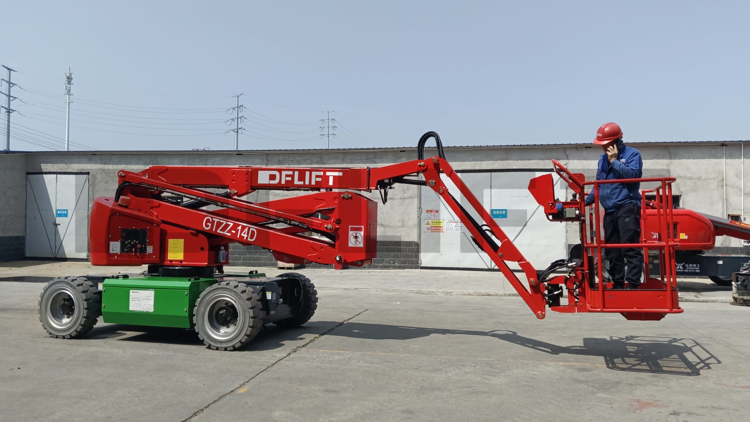 RZ16E Articulated boom lift 1 1 scaled