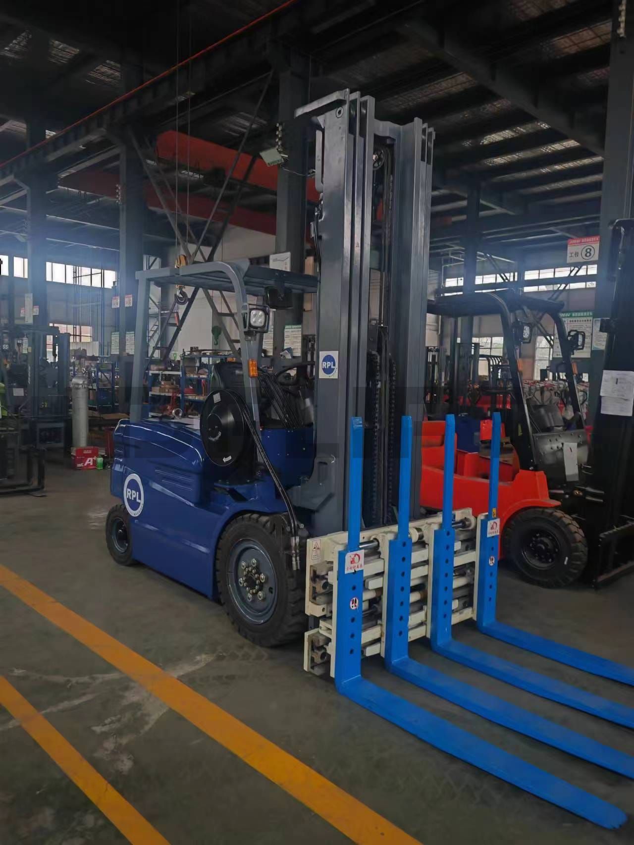 electric forklift 4