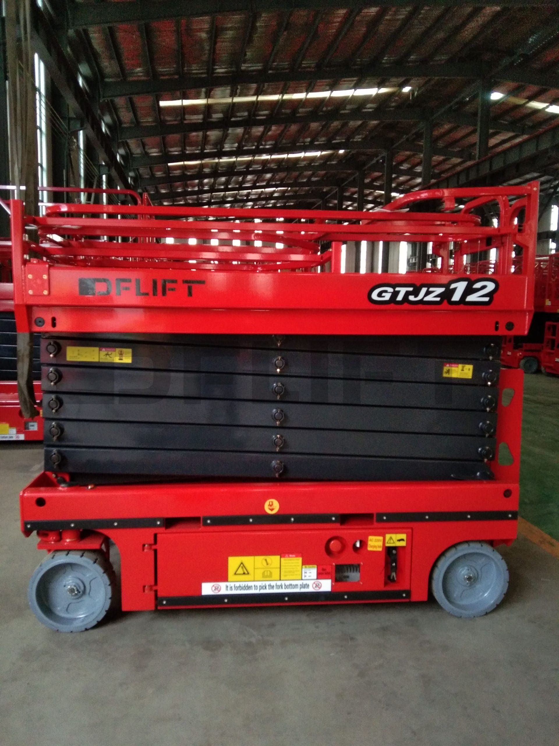 self propelled scissor lift 1 scaled