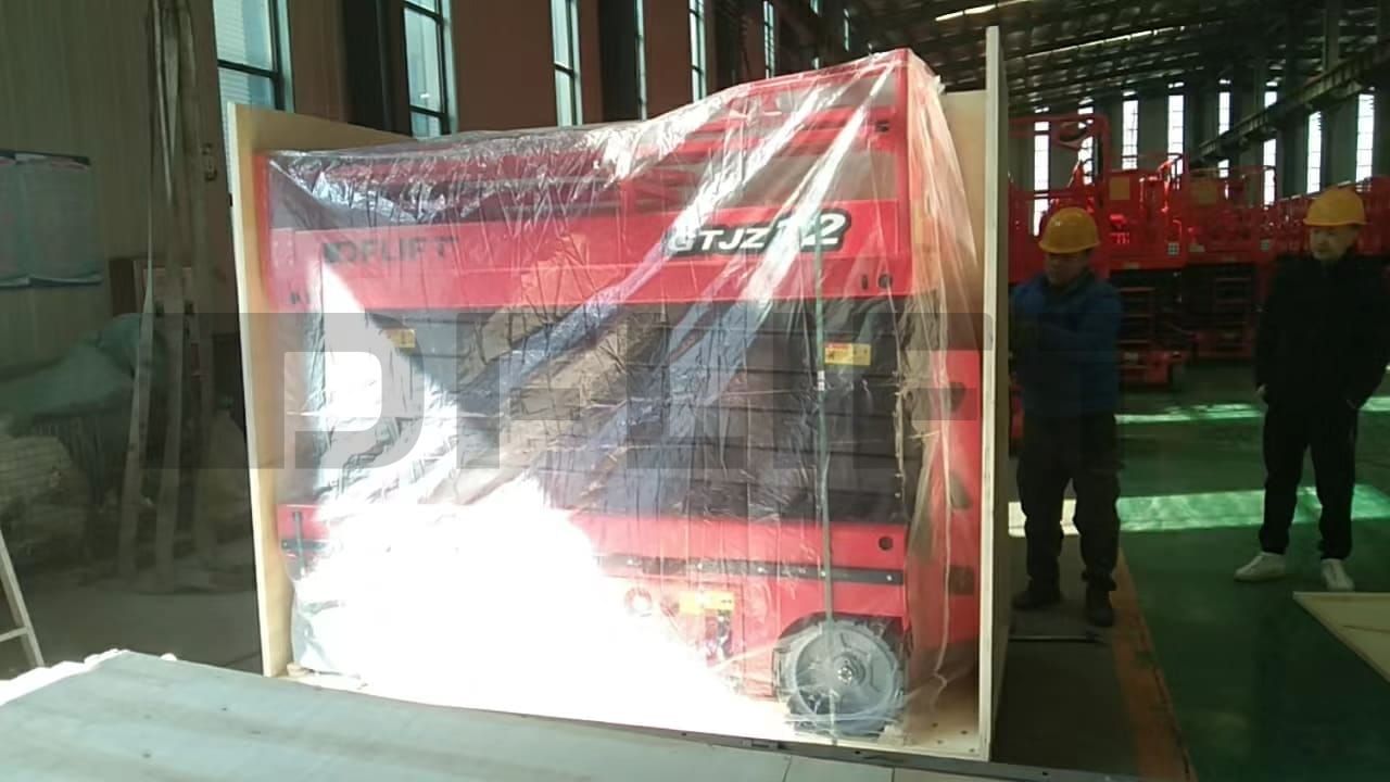 self propelled scissor lift in packaging