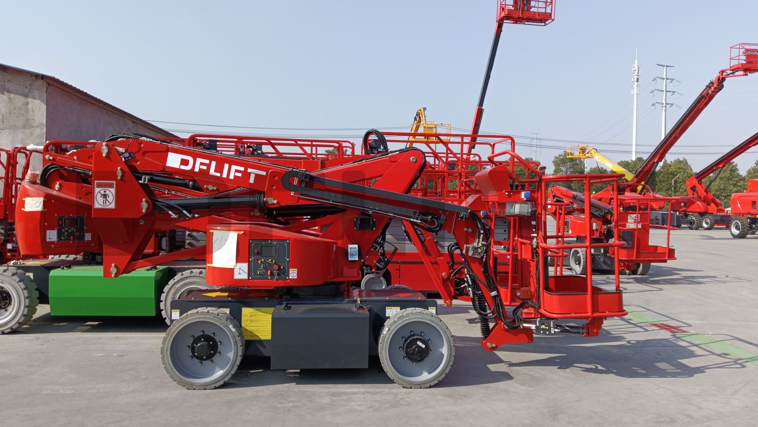 Articulated Boom Lift 1 scaled