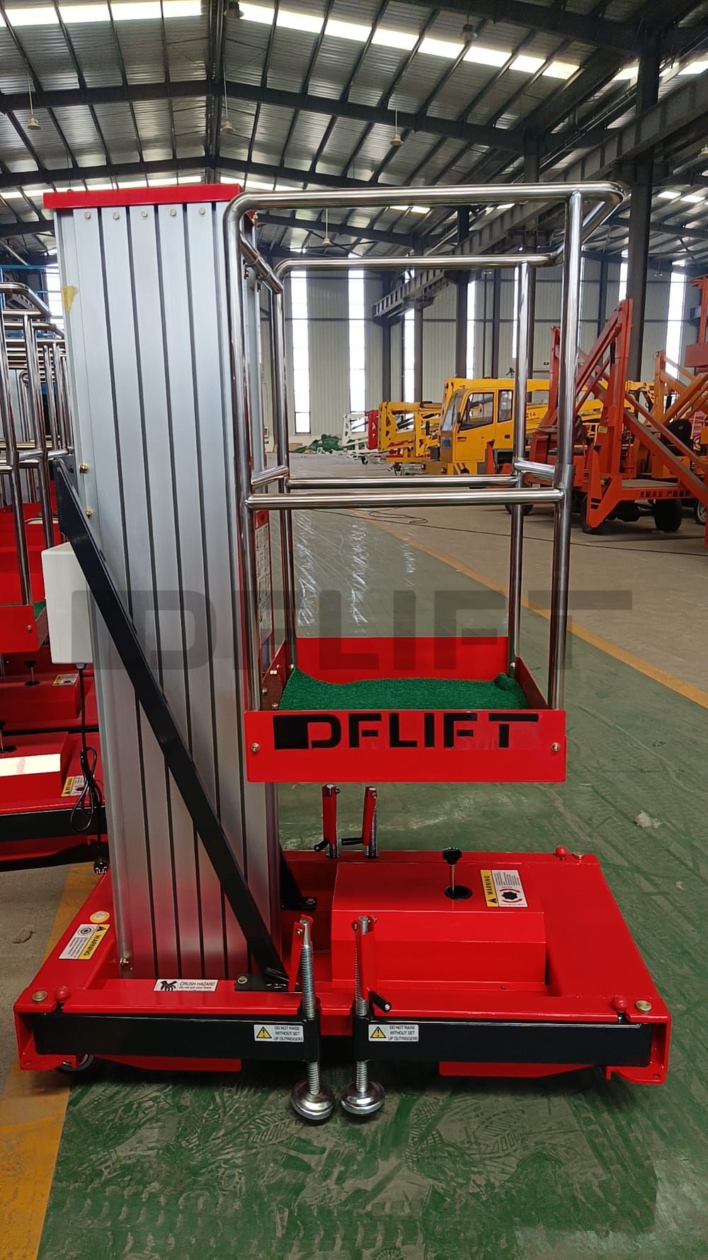 Single mast Aluminum Alloy Lift Platform 1