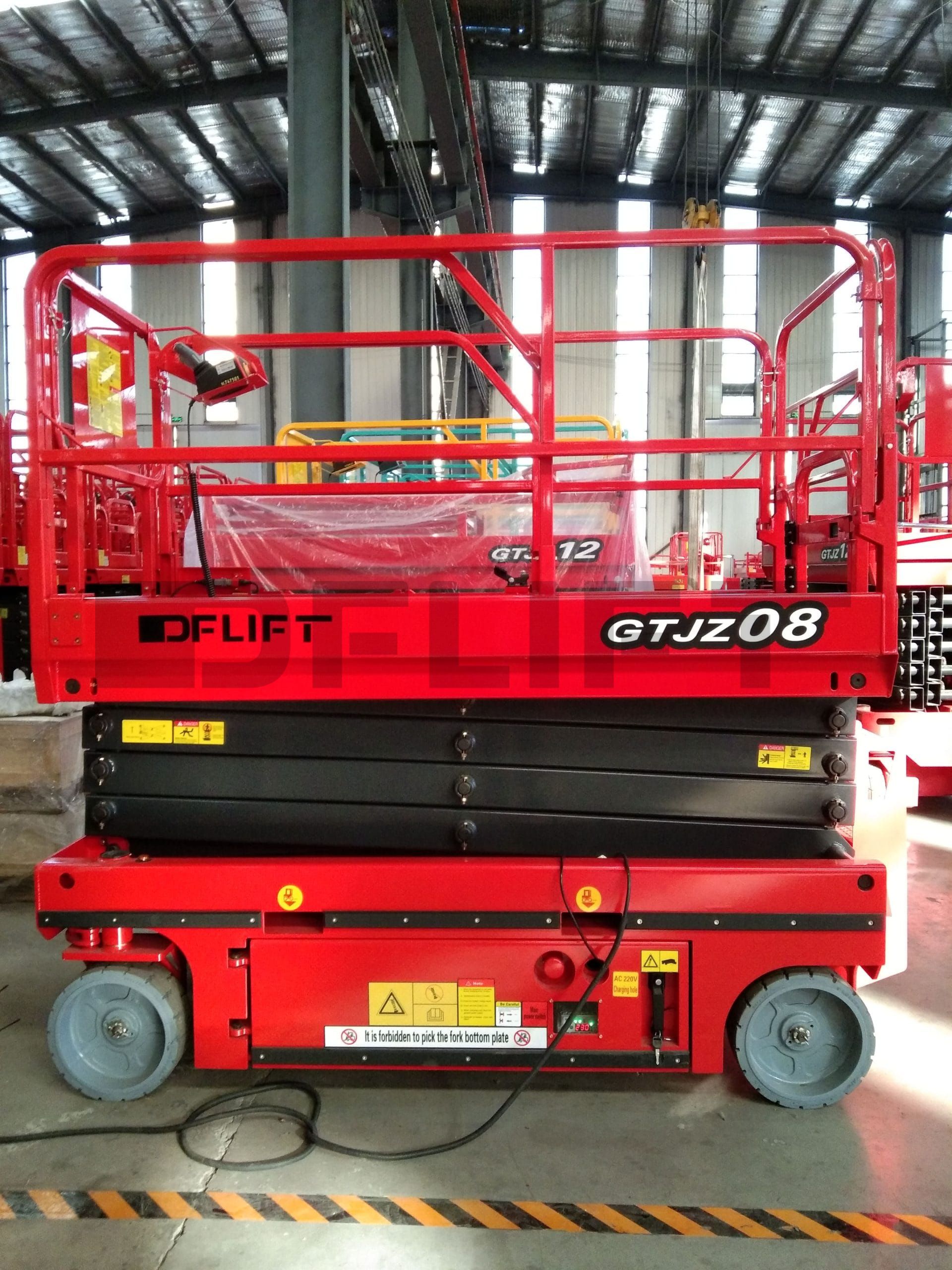 GTJZ 8 self propelled scissor lift 1 scaled