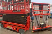 Self propelled scissor lift and double mast lift