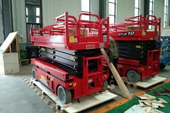 self propelled scissor lifts 1