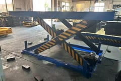 Stationary Scissor Lift 1