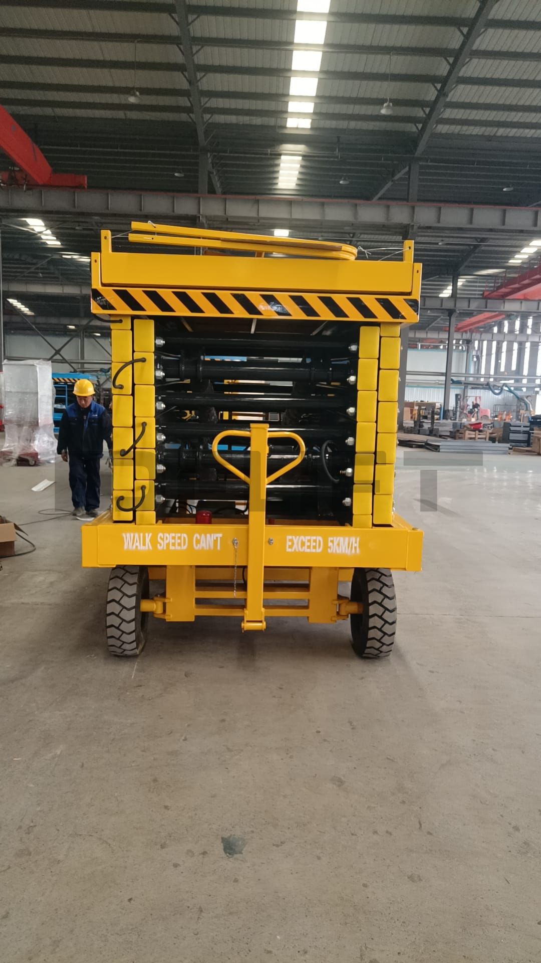 towable scissor lift 5